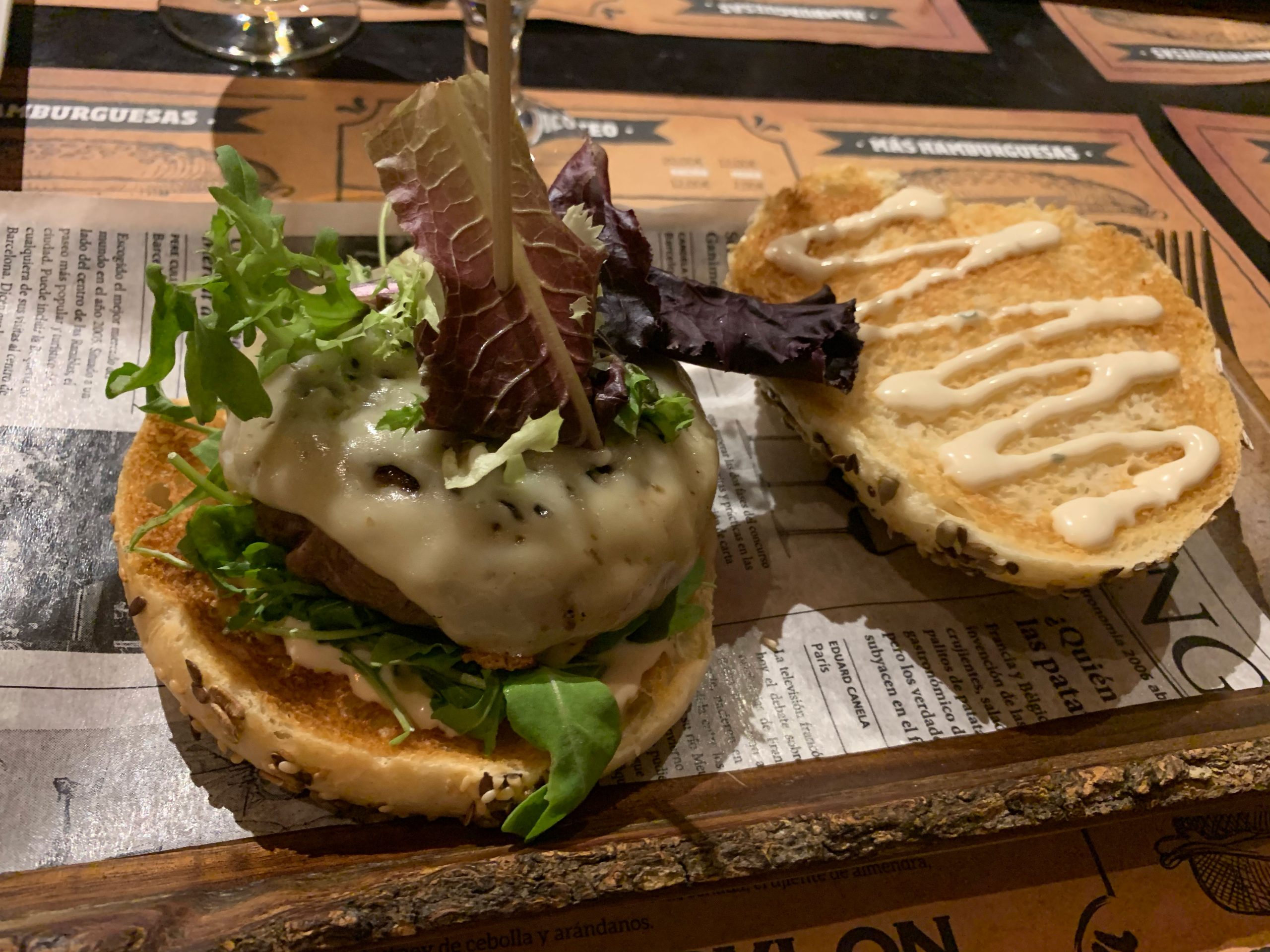 Cervecería Babylon: hamburguesa de wagyu rellena