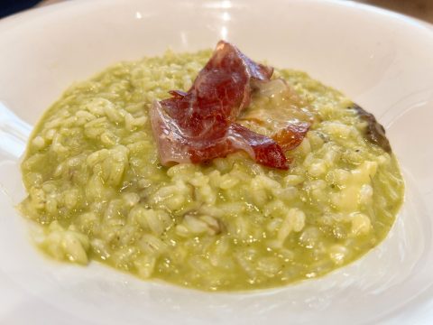 Risotto de crema de guisantes y hongos Herriko Taberna